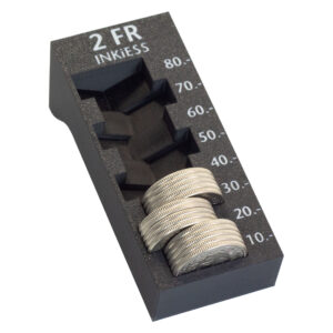 Münzzähler mit Stapel 2-Franken-Münzen.